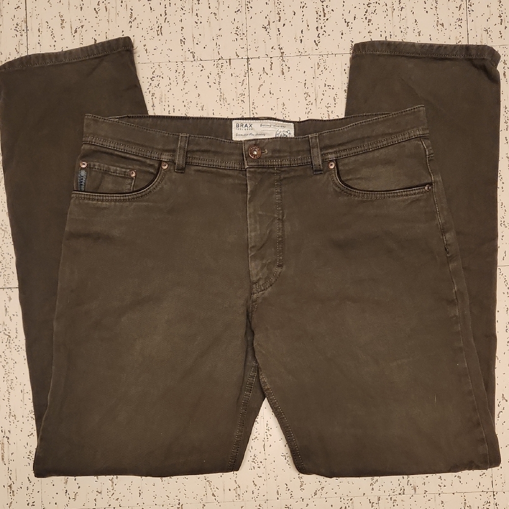 Brax Feel Good Straight Leg Baggy Fit Chris MT Jeans